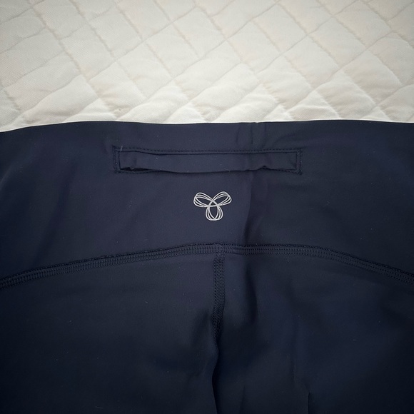 TNA Leggings - Picture 5 of 5